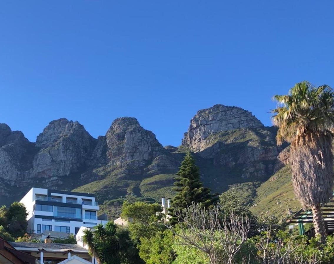 Camps Bay Blue Self-Catering Studios Kapsztad Zewnętrze zdjęcie