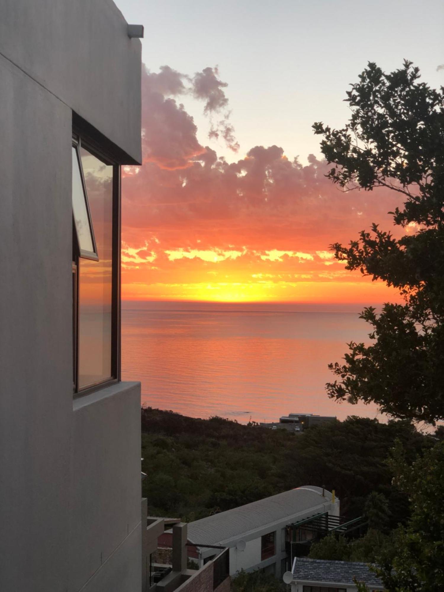 Camps Bay Blue Self-Catering Studios Kapsztad Zewnętrze zdjęcie