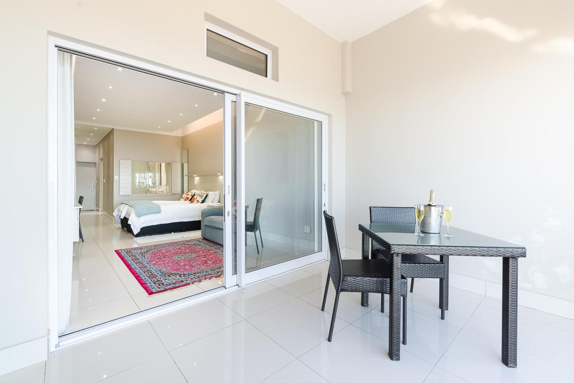 Camps Bay Blue Self-Catering Studios Kapsztad Zewnętrze zdjęcie